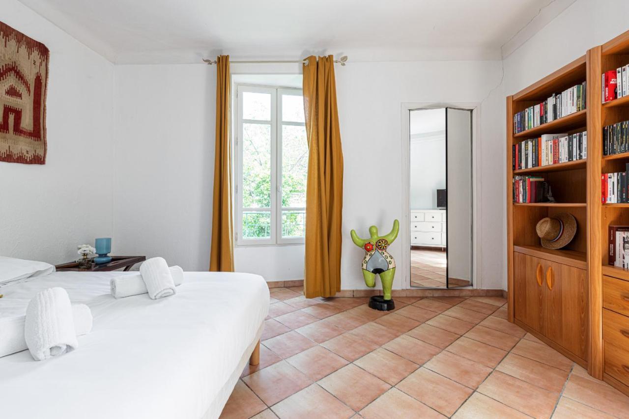Large 2 Bdr Downtown - Ac & Terrace Appartamento