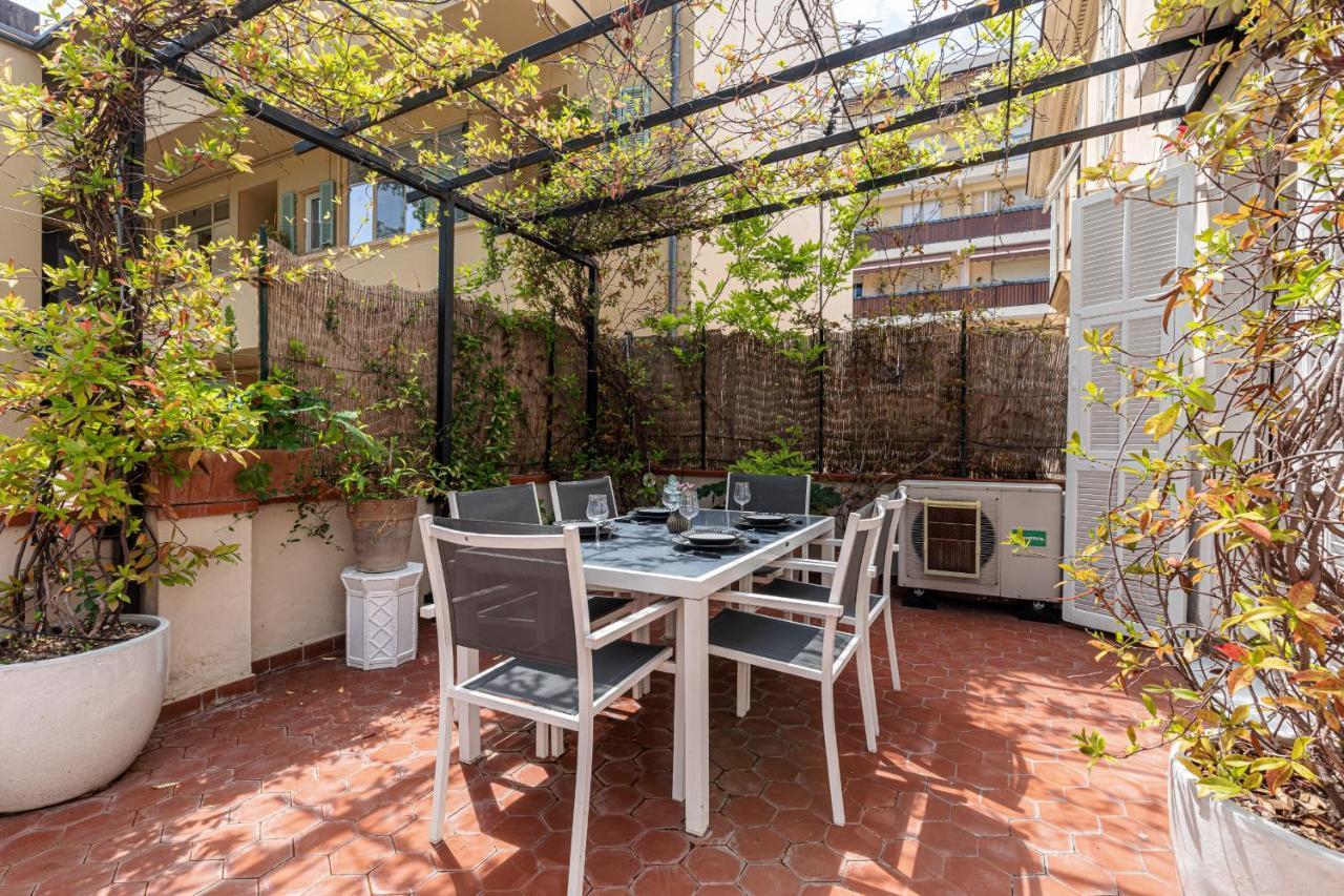 Large 2 Bdr Downtown - Ac & Terrace Nizza